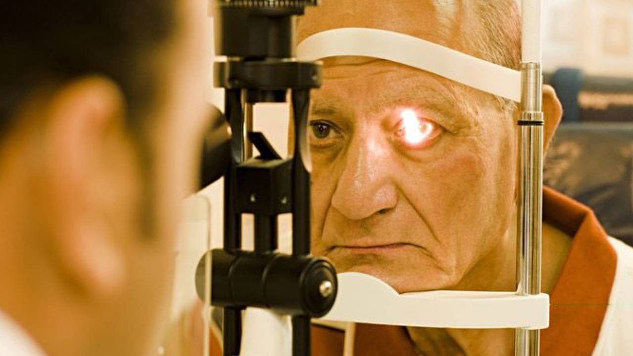 Bulanık Görme Şikayetiyle Gitti, Gözünden Çıkan Şey Şoke Etti! Doktor Bile İnanamadı