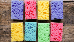 Bulaşık Süngeri Renkleri Ne Anlama Geliyor? Bir Renk Farkı Bütün Tabaklarınızı Çizebilir