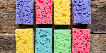 Bulaşık Süngeri Renkleri Ne Anlama Geliyor? Bir Renk Farkı Bütün Tabaklarınızı Çizebilir