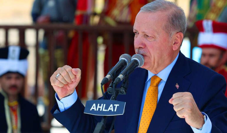 Cumhurbaşkanı Erdoğan’dan Ahlat’ta ‘Terörsüz Türkiye’ Mesajı: ‘Son Düzlüğe Varmış Bulunuyoruz’