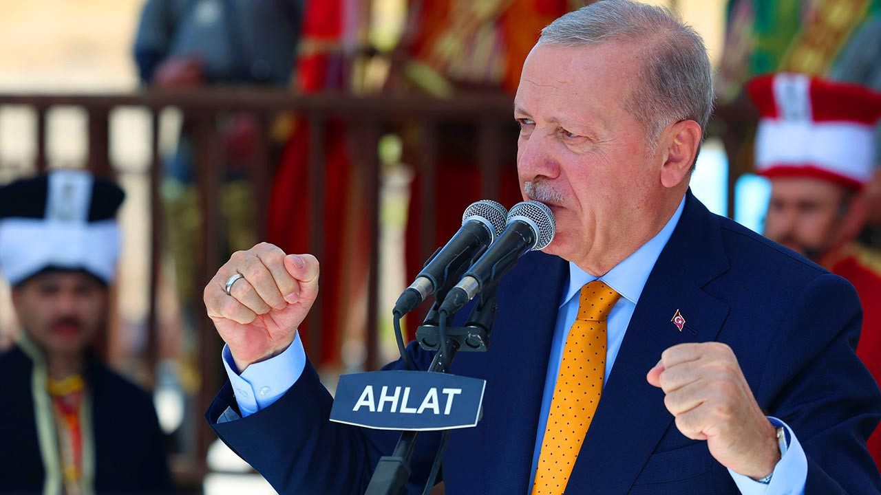 Cumhurbaşkanı Erdoğan’dan Ahlat’ta ‘Terörsüz Türkiye’ Mesajı: ‘Son Düzlüğe Varmış Bulunuyoruz’