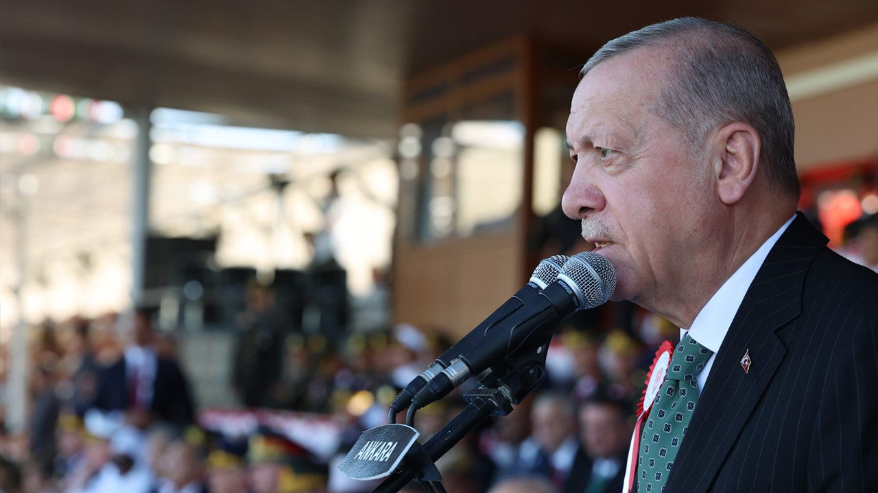 Cumhurbaşkanı Erdoğan’dan Mezun Teğmenlere ‘Uyarı’: ‘Rehavetin Ağır Bedelleri Olur’