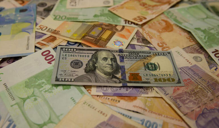 Dövizde İşler Değişti! Dolar Frene Bastı, Euro Yeni Rekora Koşuyor