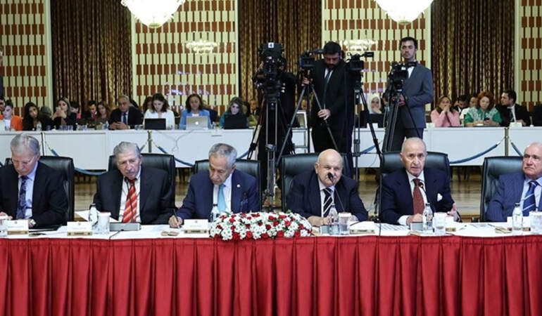 Eski MHP’li Meclis Başkanı İzgi’den Sürpriz Öneri: Cumhurbaşkanlığı Sistemine ‘Meclis Ayarı’ Çağrısı