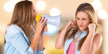 Fikir Sorup Saatlerce Yorduktan Sonra Yine Bildiğini Okuyan Kişiler İşte Bu Burçlardan Çıkıyor