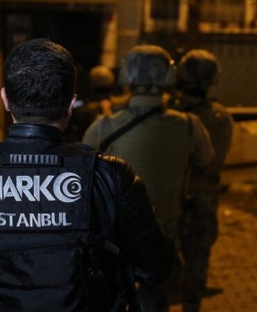 İstanbul’da Uyuşturucu Operasyonu… 20 Kişi Tutuklandı