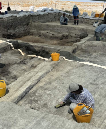 Konya’da Şok Keşif: 2 Bin Yıllık Kalem ve Maymun Kalıntıları Şaşırttı!