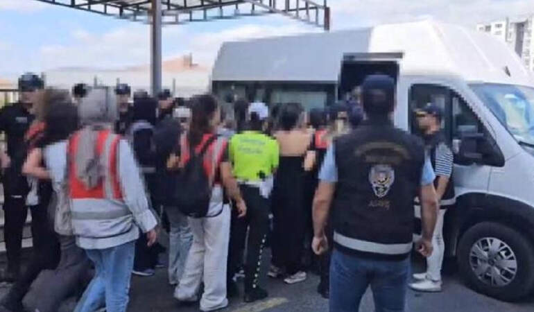 Küçükçekmece’de 14 Güzellik Merkezine Dev Operasyon: 18 Kişi Gözaltında