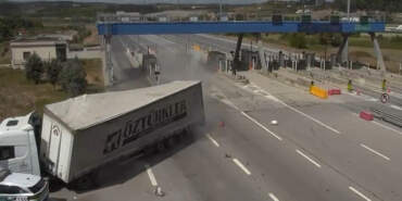 Kuzey Marmara Otoyolu’nda Facia Anları!Tır, Jandarmayı Uçurdu… Yaralılar Var, Görüntüler Ortaya Çıktı