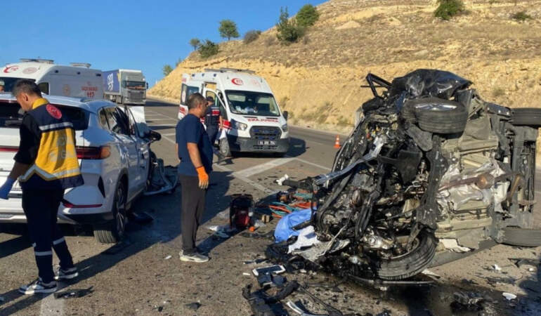 Malatya-Ankara Yolunda Korkunç Kaza! 4 Ölü