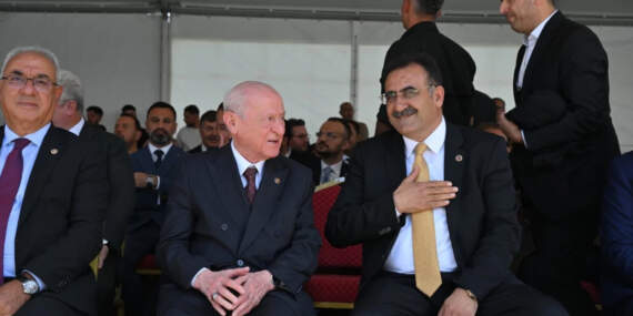 Malazgirt Etkinliğinde MHP-DEM Parti Teması! Bahçeli’ye Teşekkür Etti