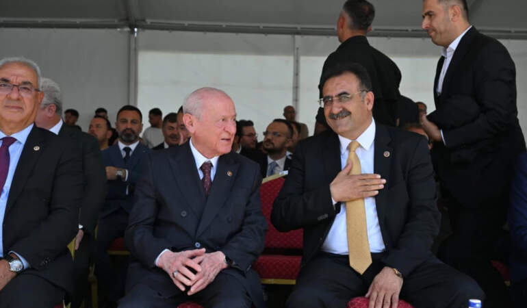 Malazgirt Etkinliğinde MHP-DEM Parti Teması! Bahçeli’ye Teşekkür Etti