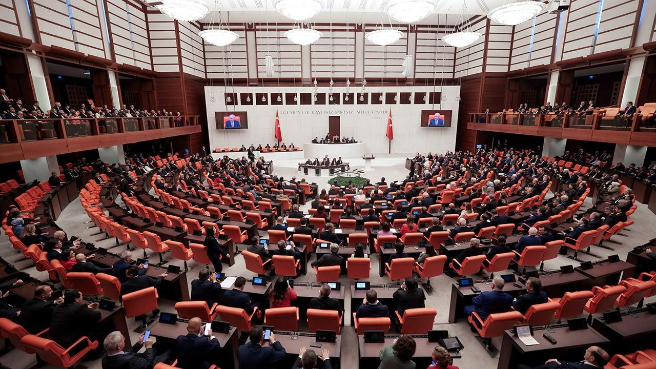 Meclis’te ‘Lokanta’ Krizi! Vekil Yakınları Mesken Tuttu, Çalışanlar Çıldırdı