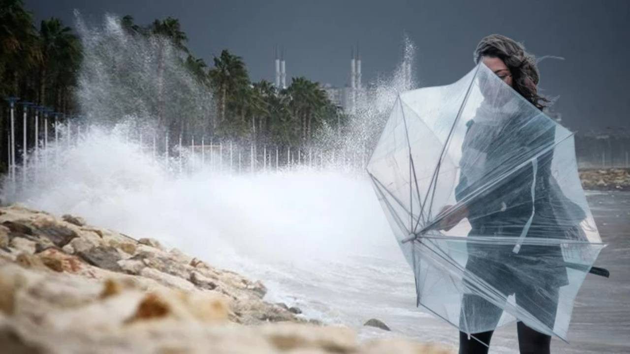 Meteoroloji’den 13 Kente ‘Sarı’ Kodlu Uyarı! İstanbul ve İzmir de Aralarında… Çok Kuvvetli Geliyor