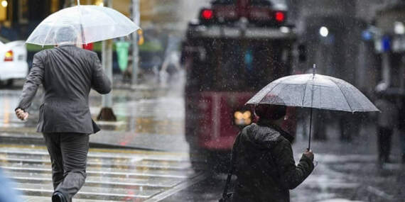 Meteoroloji’den Çifte Uyarı! Çok Sayıda İli Sağanak ve Fırtına Vuracak… İstanbul da Listede