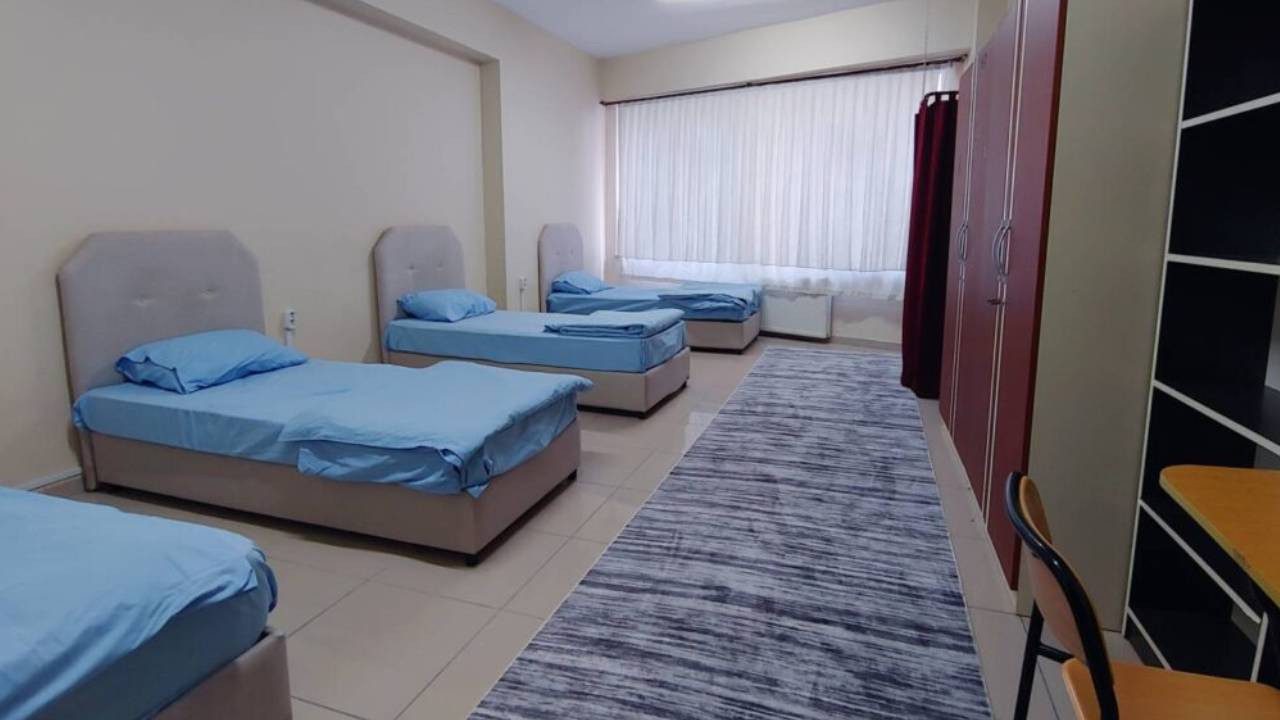 Öğrencilerin Barınma Telaşı Başladı! İstanbul’da Özel Yurt Fiyatları Ne Kadar? İşte Güncel Ücretler