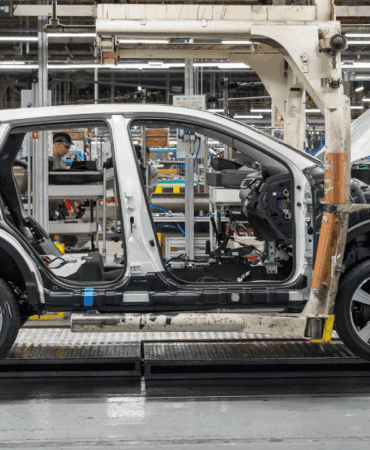 Otomotiv Devi Sil Baştan Yenileniyor: İşten Çıkarmalar Kapıda