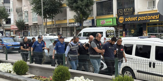 Polis ve Savcı Kılığında 15 Milyonluk Vurgun! 6 Kişi Tutuklandı