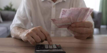 SGK Uzmanı İsa Karakaş Açıkladı: Emeklilikte Kritik Karar Maaşınızı Belirleyecek! 2025 mi, 2026 mı Daha Avantajlı?