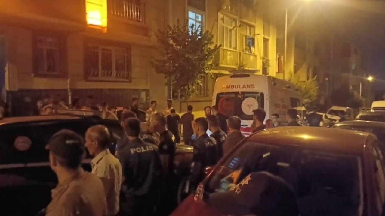 Sultangazi’de Kadın Cinayeti! Annesini Başından Vurarak Öldürdü