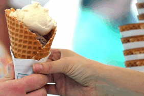 Tatil Cennetinde ‘Zam’ Kabusu! 2 Top Dondurmanın Fiyatı Sosyal Medyada Tartışma Yarattı