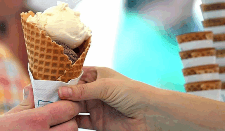 Tatil Cennetinde ‘Zam’ Kabusu! 2 Top Dondurmanın Fiyatı Sosyal Medyada Tartışma Yarattı