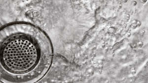 Tesisatçıların Sırrı Açığa Çıktı: Lavabonuza Haftada Bir Bardak Dökün! Tesisat Sorununu Ortadan Kaldırın