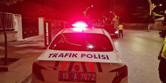 Trafikte Buna Dikkat Etmeyen Yandı! Ekipler Harekete Geçti