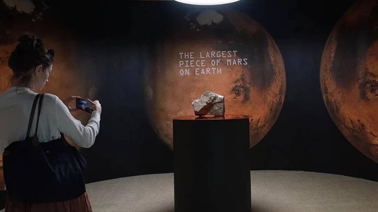 Uzaydan Dünya’ya Düşen 4,3 Milyon Dolarlık Mars Kayasının Sırrı! Soru İşaretleri Büyüyor