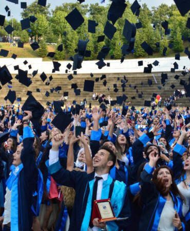YKS Şampiyonlarının Tercihleri Belli Oldu! İşte Birincilerin Seçtiği Üniversite ve Bölümler
