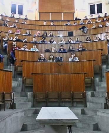 Plansız eğitim politikalarının iflası! Üniversiteler öğrencilerini tutamıyor
