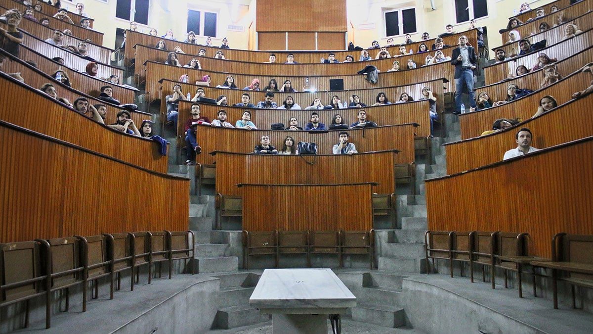 Plansız eğitim politikalarının iflası! Üniversiteler öğrencilerini tutamıyor