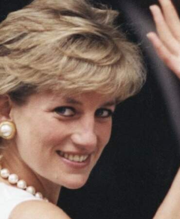 Prenses Diana’nın 1991’de gizlediği zaman kapsülü açıldı