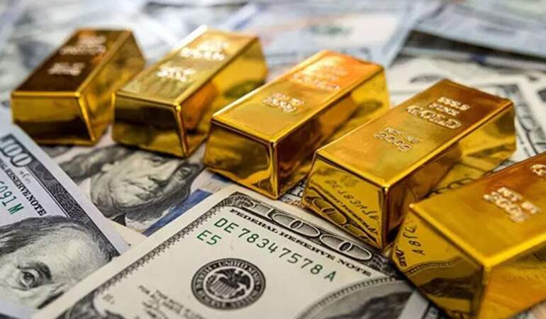 Altın fiyatları rekor kırdı: Dolar zayıflıyor, faiz indirimi beklentileri yükseliyor