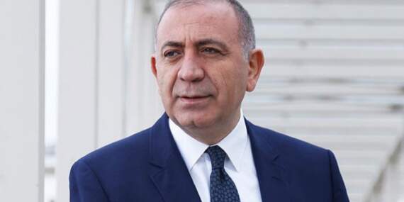 Gürsel Tekin: Ortada bir cenaze var, koksun mu?