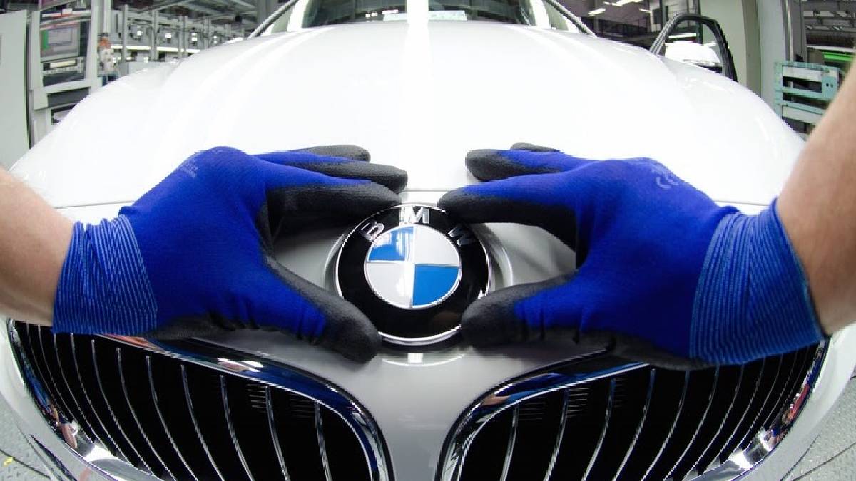 Yeni BMW iX3’ün tasarımı ortaya çıktı! Tek şarjla 900 km yol