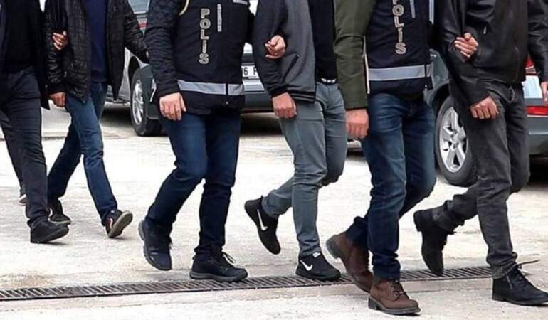 FETÖ soruşturması: 4 ilde eş zamanlı operasyon sürüyor