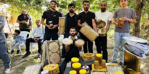 Kuraklık ve susuzluk onları arıcı yaptı! Şimdi ürettikleri ballarla geçiniyorlar