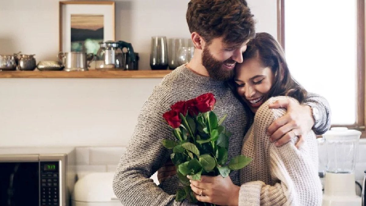 Tatlı dili güler yüzü herkesi aşık ediyor! Zodyak’ın en romantik burçları seçildi:Hayatınızda onlar varsa kendinizi şanslı sayın