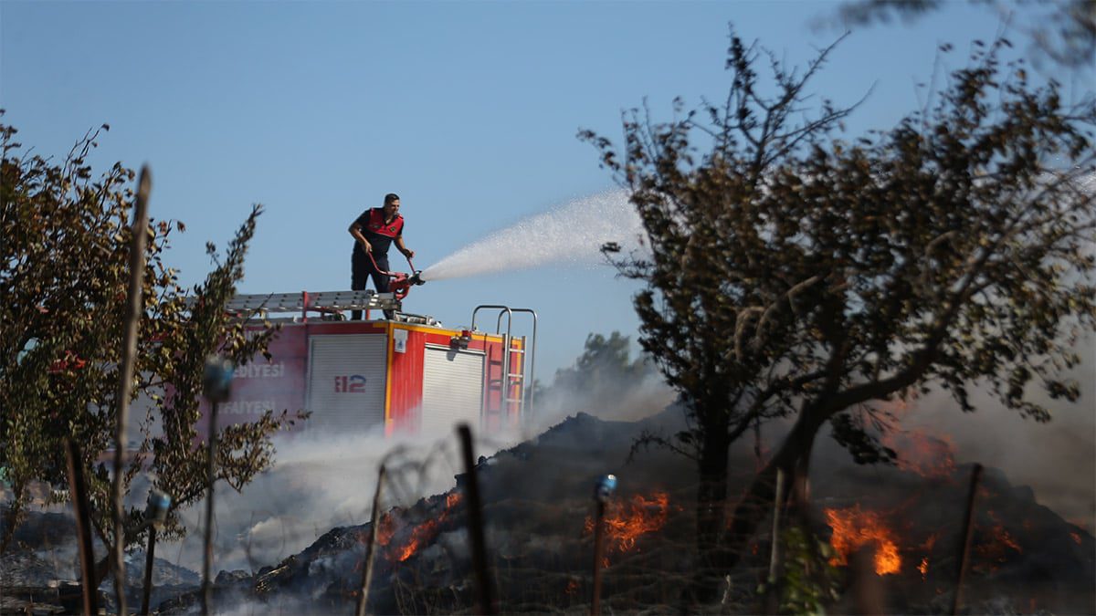 Çanakkale’de orman yangını! Havadan ve karadan müdahale sürüyor