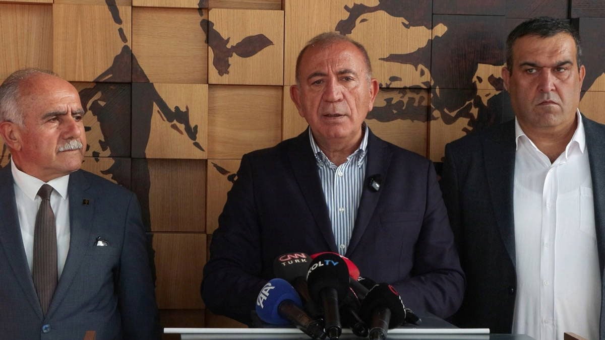 Gürsel Tekin’den ‘kongre’ değerlendirmesi: Kongre tartışmasına girmiyorum, görevimiz yargı kararıyla sonlandırılır