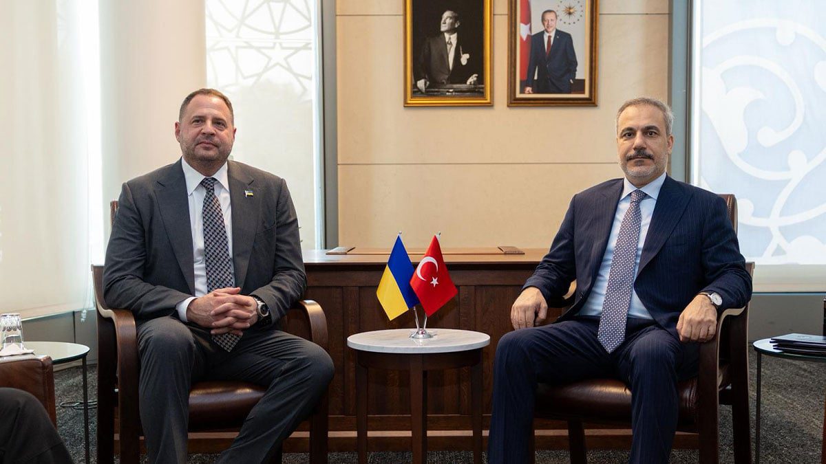 Fidan, Ukrayna Devlet Başkanlığı Ofisi Başkanı Yermak ile bir araya geldi