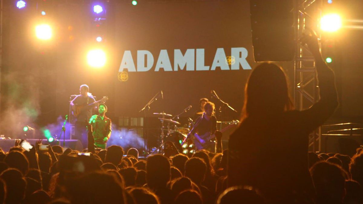 Adamlar grubunun konserleri iptal edildi! Hayranları şokta