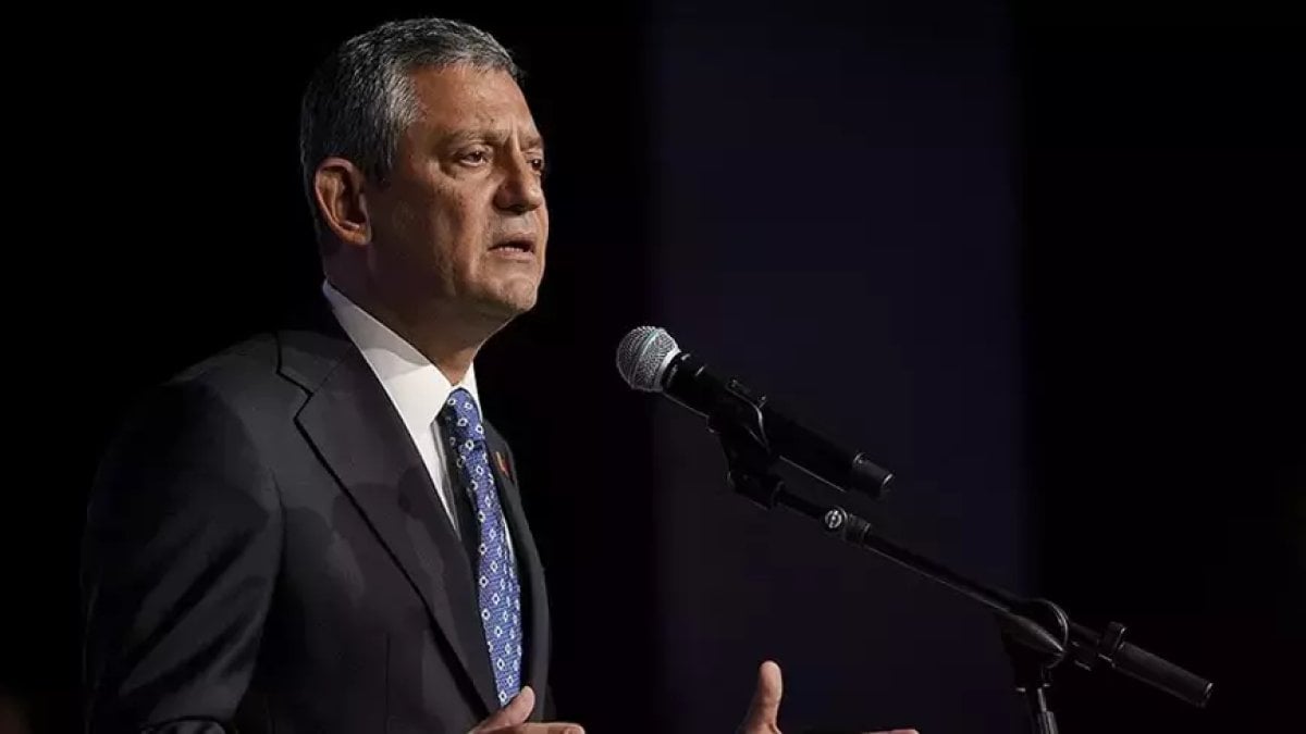 Özel, Elazığ’da şehit Sefer Alan’ın ailesini ziyaret etti