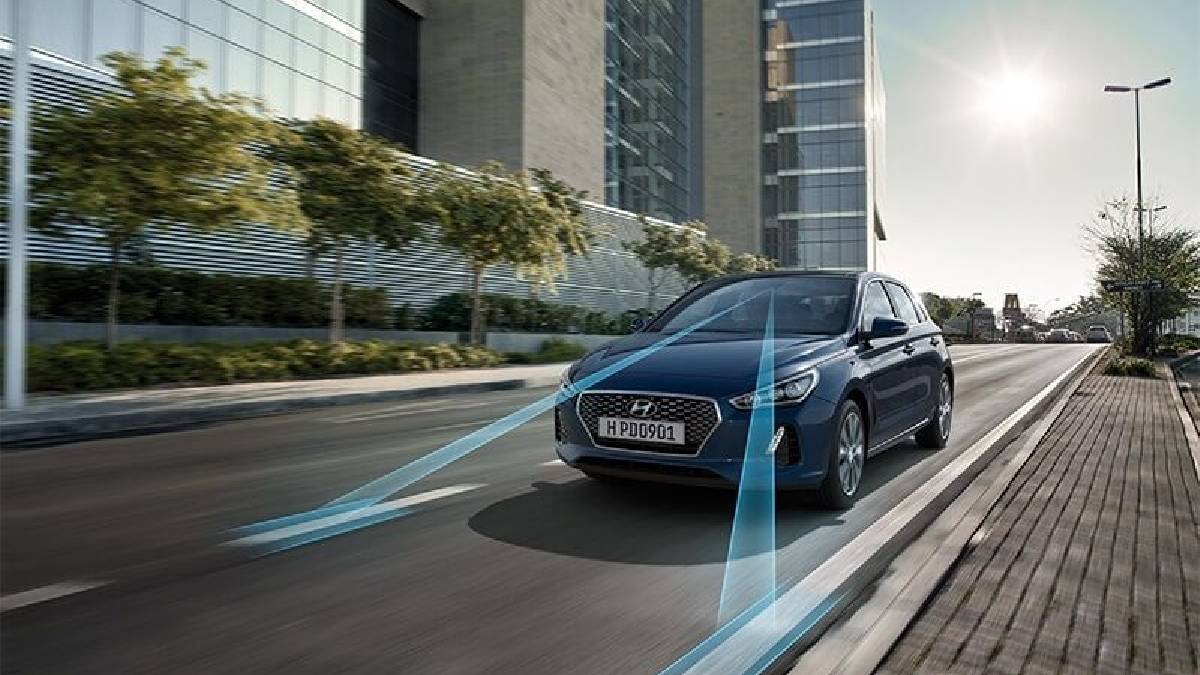 Avrupa’da kendi kendine şerit değiştiren arabalar dönemi başladı: Peki Türkiye’ye ne zaman gelecek?