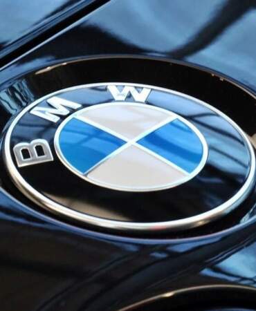 BMW’den yüz binlerce araç için acil “Geri Çağırma” kararı: Marş motorundaki o arıza yangın çıkarabilir!
