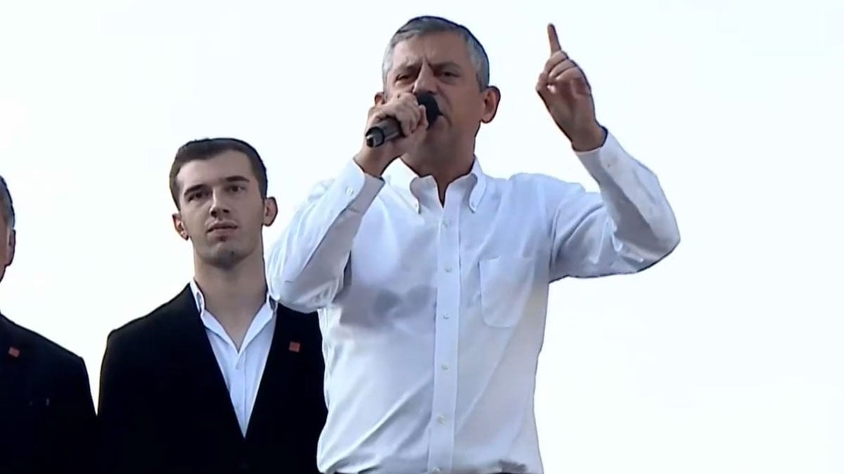 Özel’den Erdoğan’ın ABD ziyaretine eleştiri: Kendi ülkesinden her şeyi verdi, elleri boş döndü