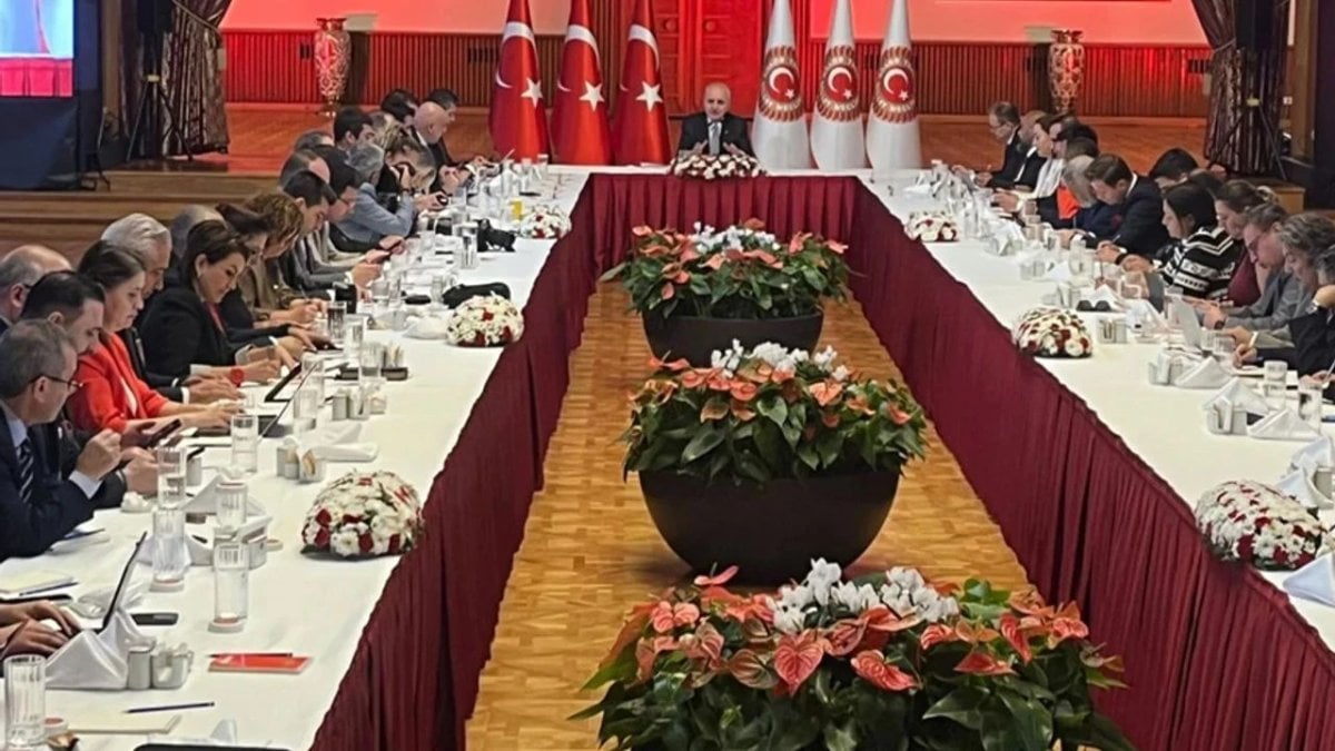 Milli Dayanışma, Kardeşlik ve Demokrasi Komisyonu hukukçuları dinleyecek