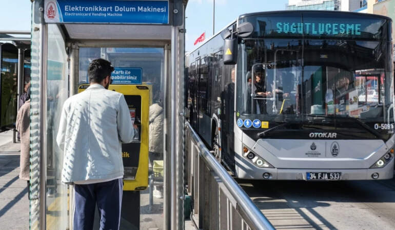 30 Yaş Üstü Öğrencilere Müjde: O İndirim Hakkı Geri Geldi
