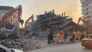 51 Cana Mezar Olan Apartman Davasında Şok Savunma: Aileler ve Avukatlar İsyan Etti!